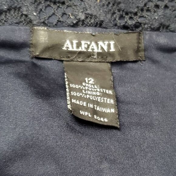 Alfani Women’s Navy Lace Skirt Size 12 Lined A-Line Floral Circle Crochet Midi C - Picture 4 of 7